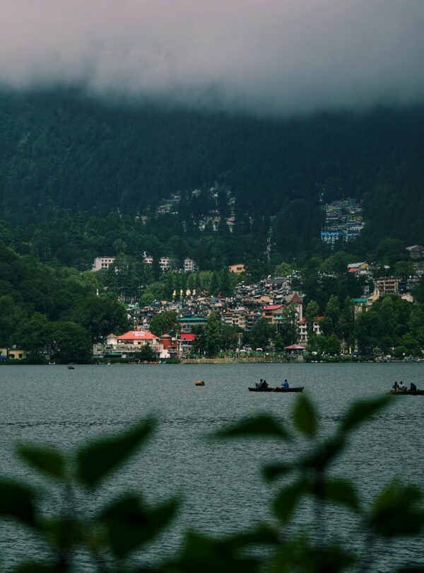 boating in nanital