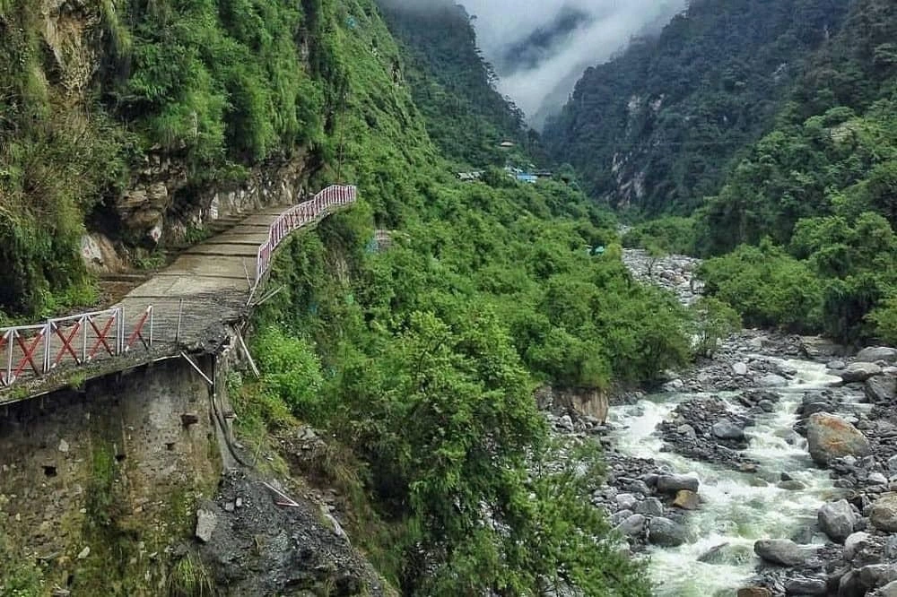 Janki Chatti trek starting point