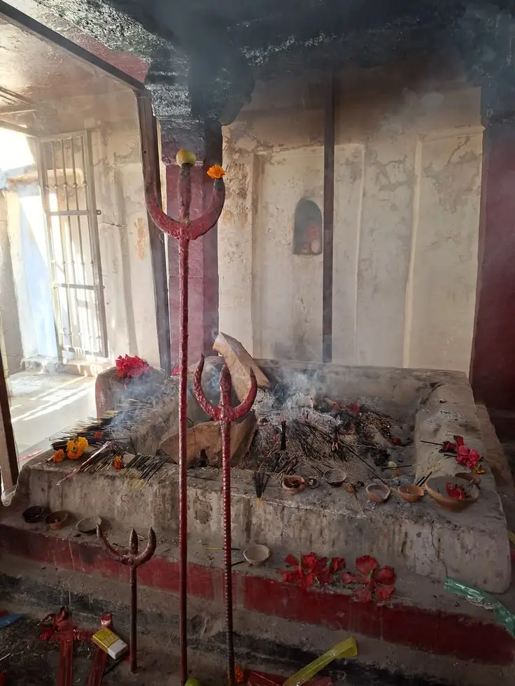 Akhand Dhuni at Triyuginarayan Temple