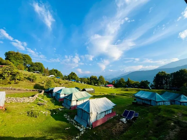 Chopta camping in Uttarakhand Himalayas