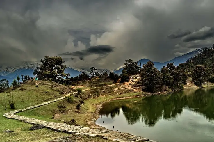 Deoria Tal Trek Distance from Sari Village Uttarakhand