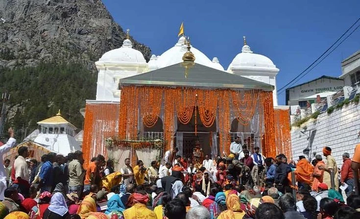 Gangotri Tour Package from Haridwar with Gangotri Temple