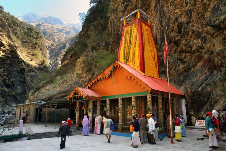 Yamunotri Temple in Uttarakhand, the sacred shrine of Goddess Yamuna and the first Dham of Char Dham Yatra