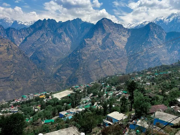Joshimath starting point for Dyalishera Trek Uttarakhand