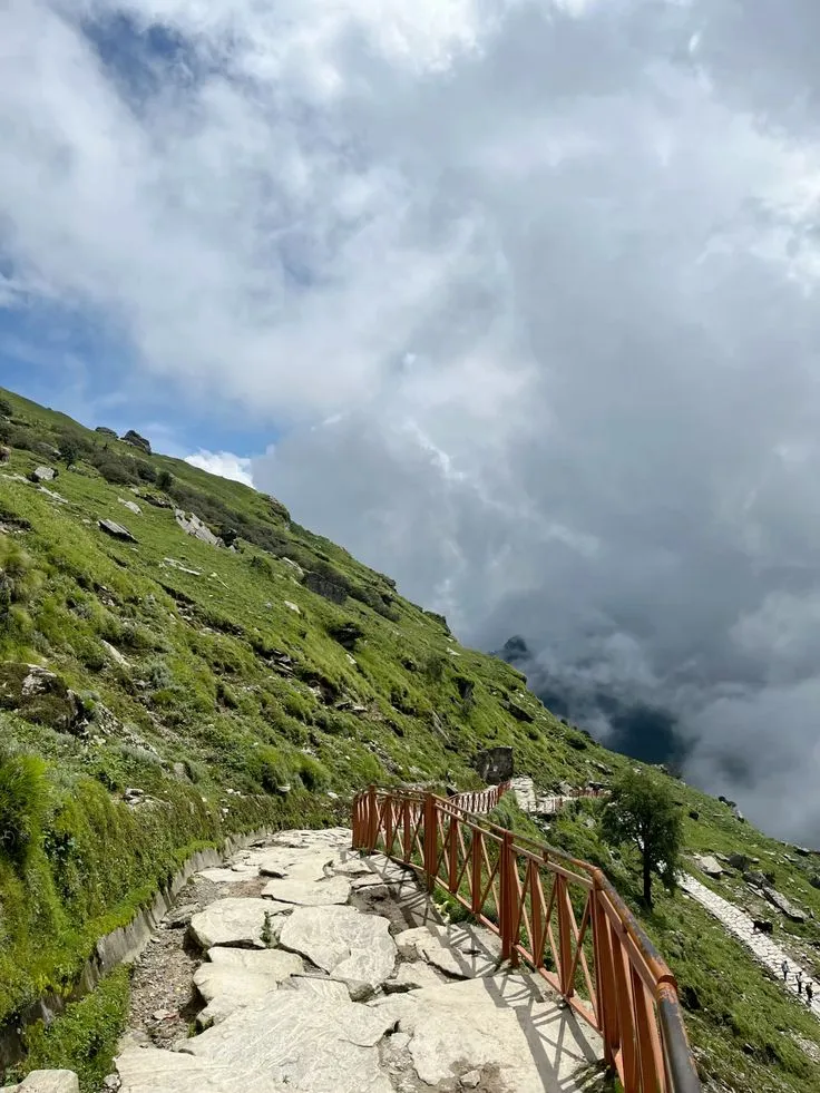 Tungnath Trek Distance and Difficulty From Chopta