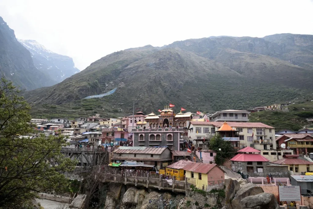 Rajkot family visiting Badrinath Dham during Char Dham Yatra with SafarXpert
